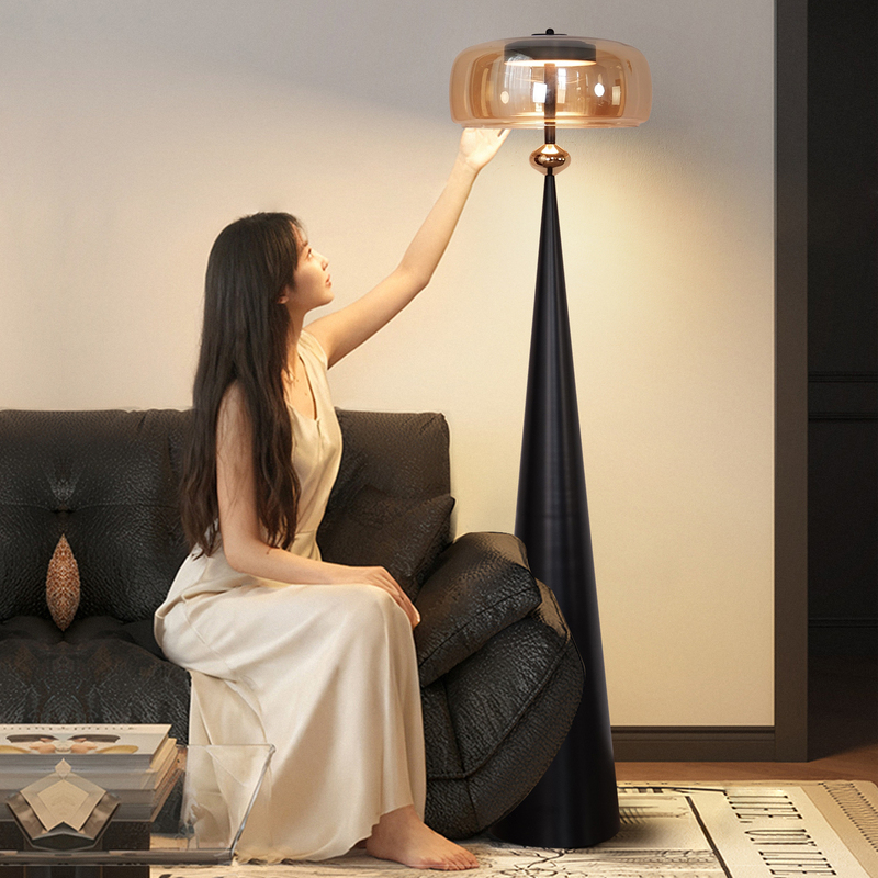 Italian Minimalist High-End Light Luxury Floor Lamp, Living Room Sofa Side Eye-Protection Reading Lamp, Standing Bedroom Atmosphere Lamp