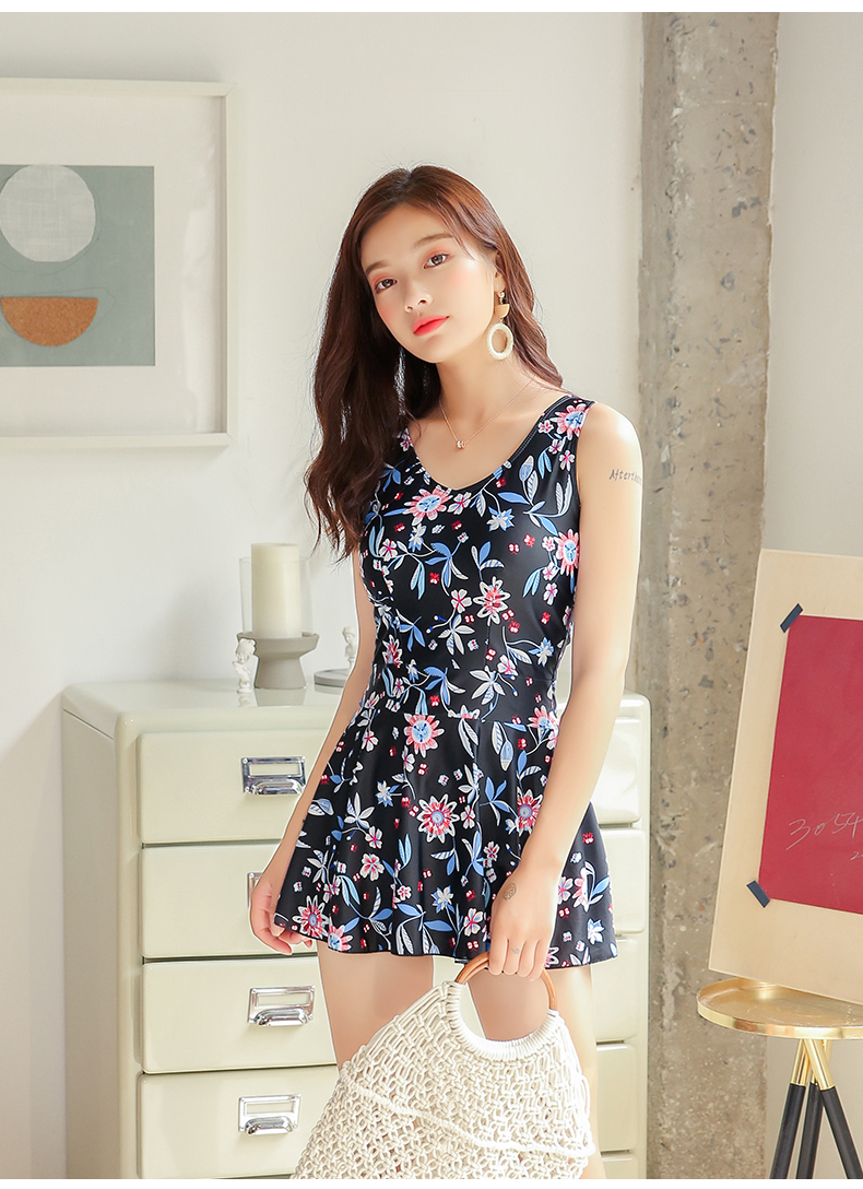 Áo tắm nữ bảo thủ che bụng nhỏ ngực tập hợp váy một mảnh kiểu phẳng góc cỡ lớn sinh viên bong bóng nóng bỏng áo tắm ngắn tay - Bộ đồ bơi One Piece bikini liền thân màu đen