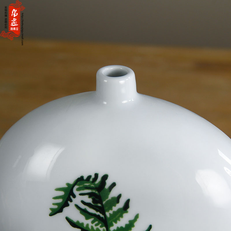 Green ceramic bottle clear fresh Air China flower furniture accessories flower implement bottle furnishing articles furnishing articles ceramic flower example room