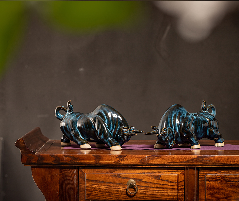 Ceramic boss table decoration ox ox furnishing articles Ceramic office decoration company in the opened the gift