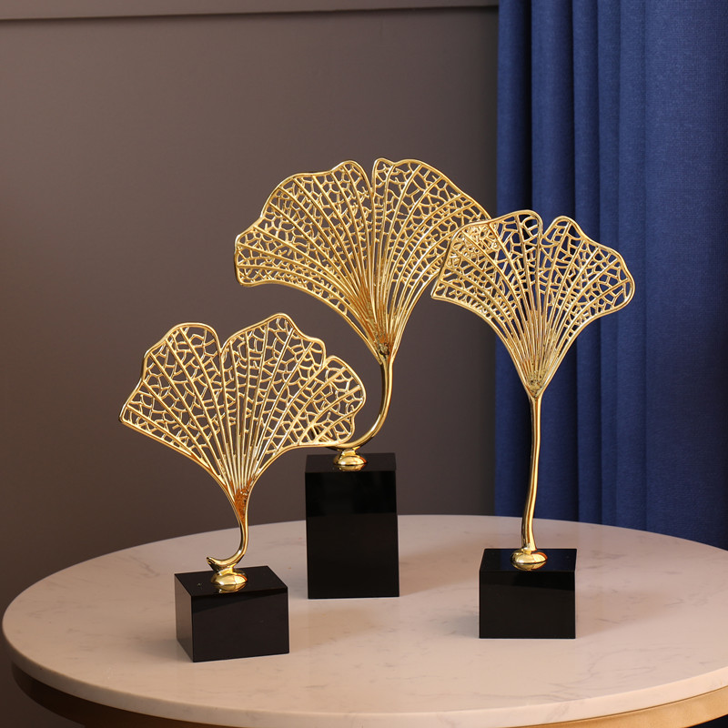 Eurostyle Light Extravaganza Crystal Pendulum with high-end living-room TV cabinet Wine Cabinet Craft Gifts Swing Accessories Creative Genguan Home Adornment