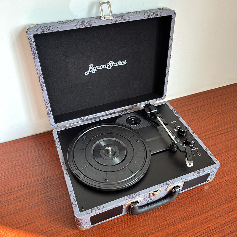 Виниловый проигрыватель 装逼送礼利器！出老美覆古黑胶唱片机3速内置立体声扬声手提箱