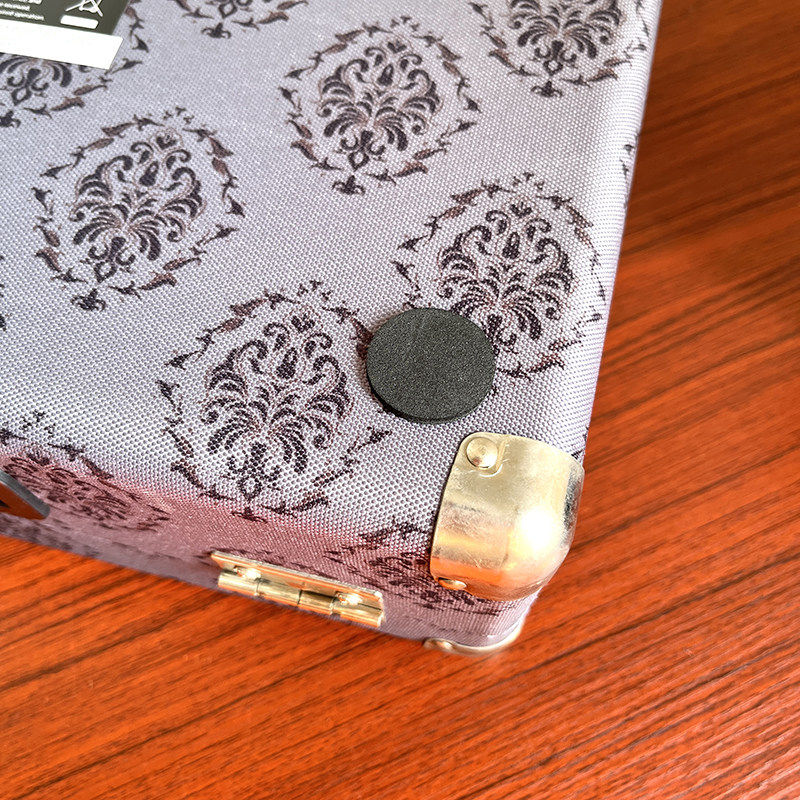 Виниловый проигрыватель 装逼送礼利器！出老美覆古黑胶唱片机3速内置立体声扬声手提箱