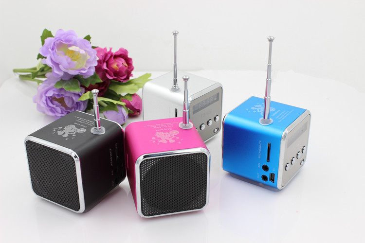 máy nghe nhạc nhỏ gọn TD-V26 thẻ loa đài U đĩa di động mini stereo Walkman mp3 loa siêu trầm điện thoại di động 	máy nghe nhạc ghi âm sony icd-ux560f