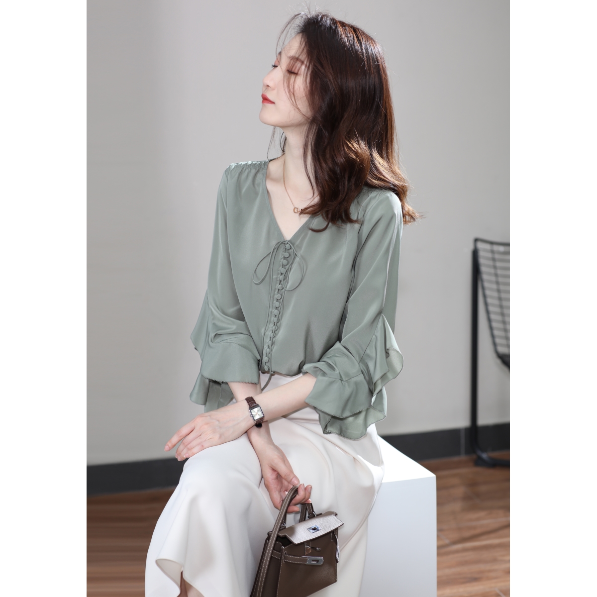 Sengas import material JPOO Jane Temperament flutter V collar Lotus Leaf side sleeves Blocking lace shirt Female summer