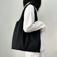 Текстура листьев черный жилет