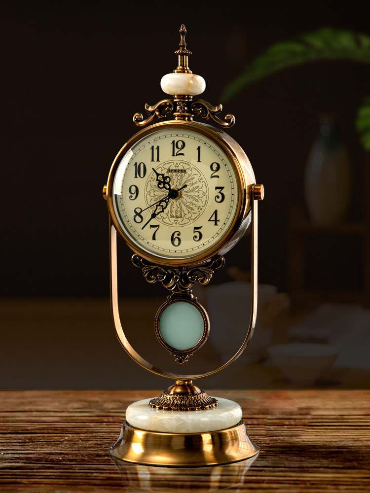 American-Style Table Clock, Light Luxury Desk Clock, Living Room Desktop Clock, Decorative Sitting Clock, Home Ornament, Vintage Quartz Clock