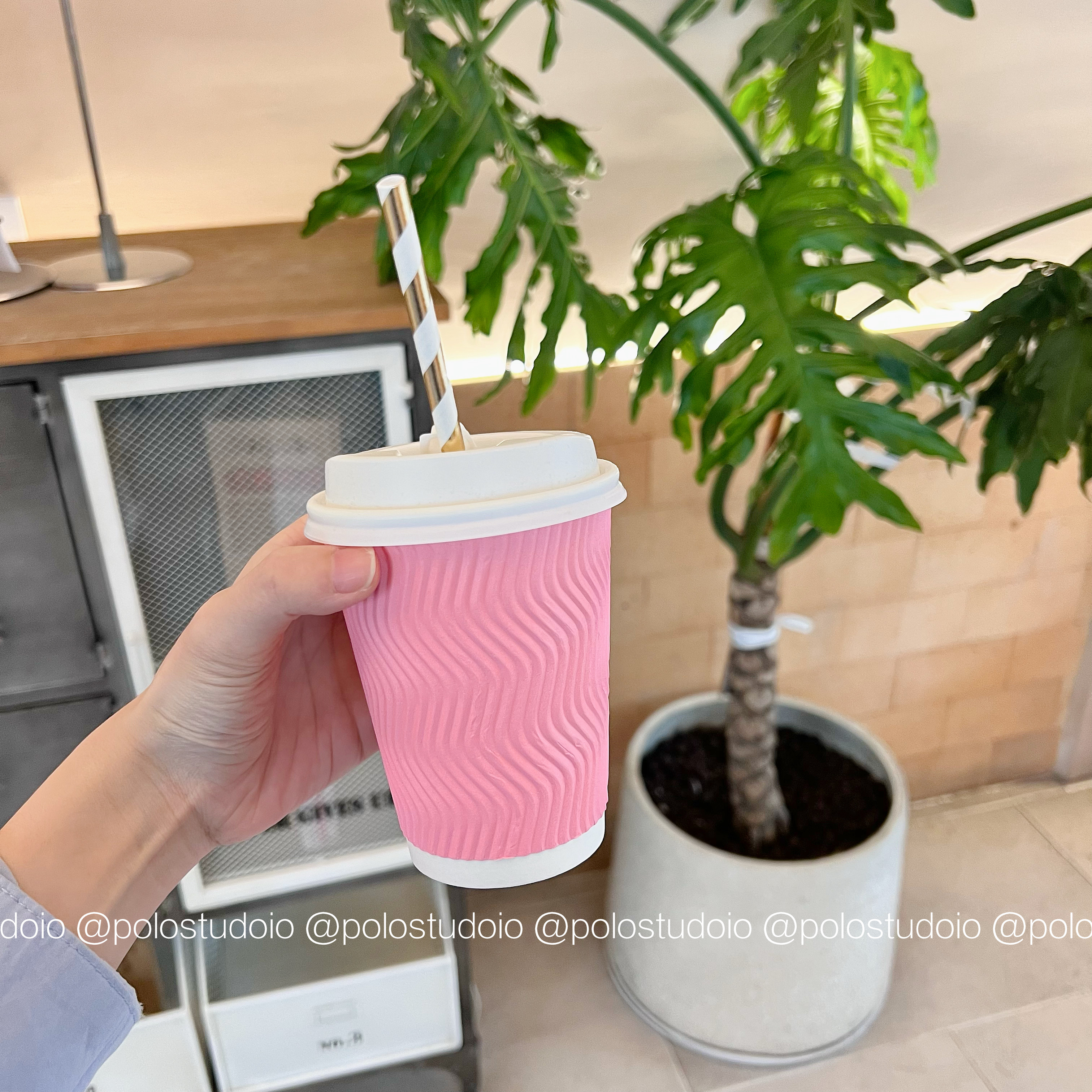 ins cherry blossom pink corrugated paper printed coffee cup shooting props disposable water milk tea cup with lid swing pat