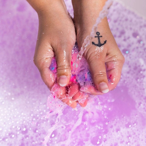 Lush, пена для ванны, успокаивающее питательное средство для принятия ванны, стиль «принцесса»