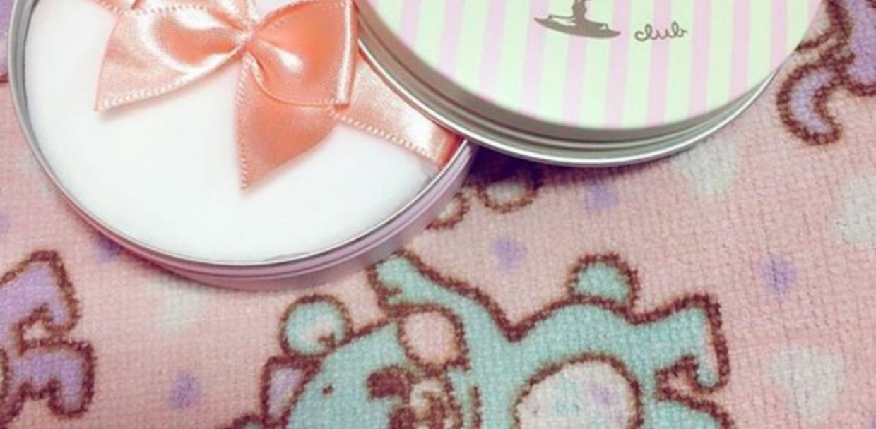 Nhật Bản CLUB Goodnight Powder Pink Honey Powder Powder Powder Powder Powder 26g Tắm dưỡng ẩm Oil Control Kem che khuyết điểm - Quyền lực phấn phủ peach