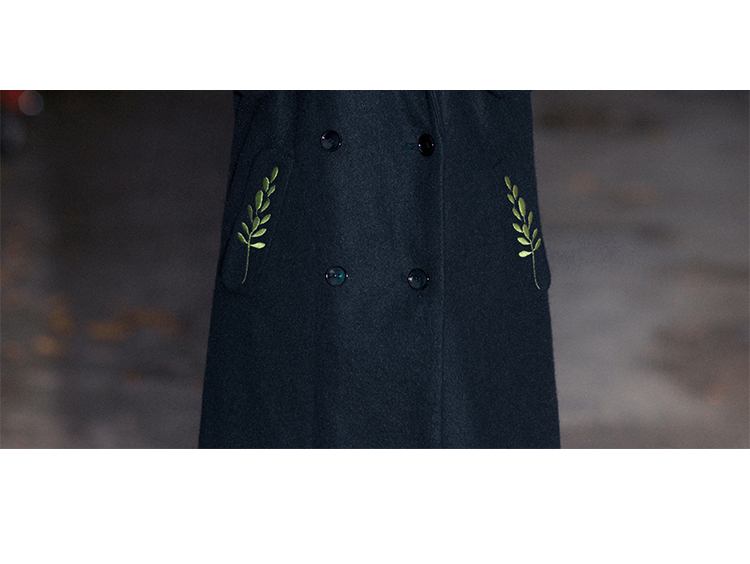 Ông Yi Jianyou "Ngày xám" Retro Coat Hải quân xanh thêu áo khoác dài len sang trọng dày bốn nút áo phao lông vũ
