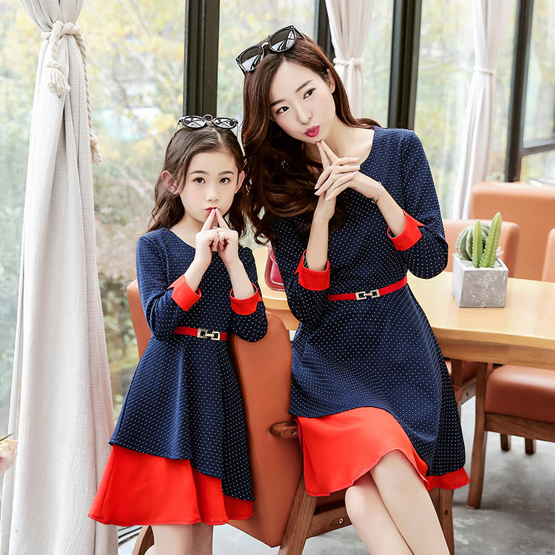Net red parent-child dress spring and autumn wear 2022 new Korean version of the fashion slim show long sleeves dress mother and daughter dress