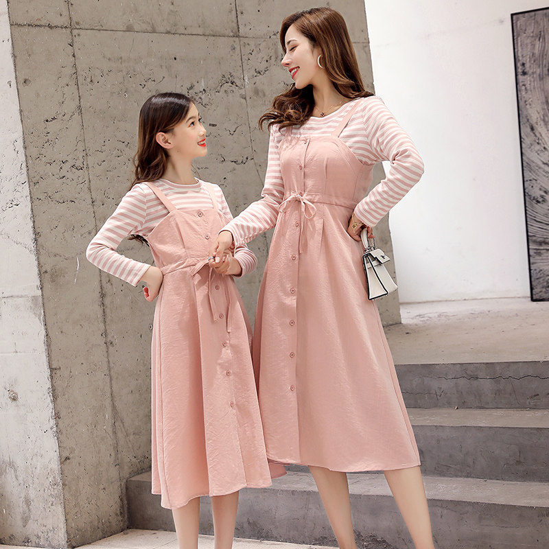 Two tides of new mothers and daughters' fashion gas and fresh dress suit in autumn 2023