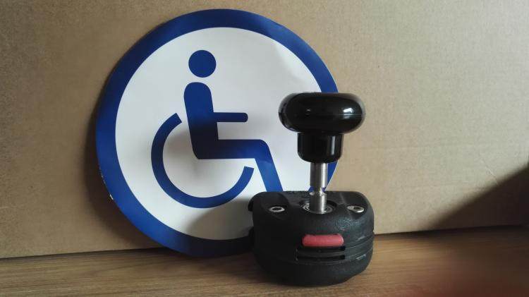 Triviger disabled C5 driver's license car auxiliary device modified steering wheel booster power ball steering