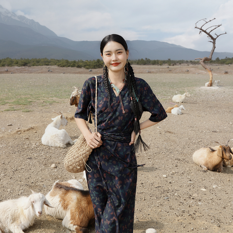Between the Snow-Capped Mountains and Grasslands, Morpho Butterfly Braided Belt Hanfu Long Dress for Women, Tibetan Style Ethnic Dress