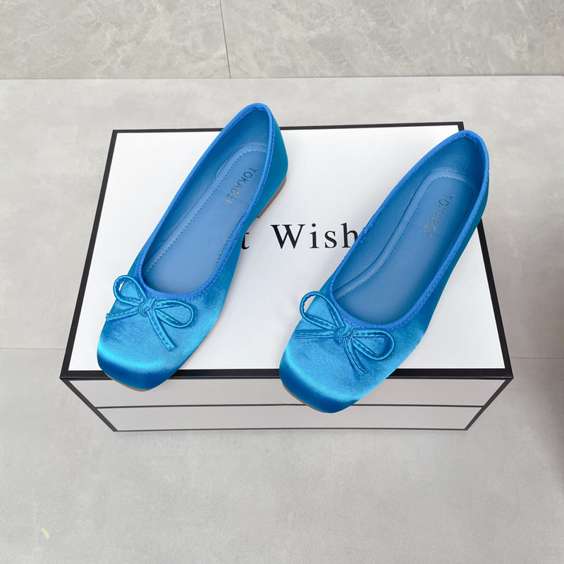 2025 Spring/Summer New Style Flat Gentle Evening Shoes French Style Shallow Single Shoes Women's Blue Textured Silver Ballet Shoes 2025 Spring/Summer New Style Flat Gentle Evening Shoes French Style Shallow Single Shoes Women's Blue Textured Silver Ballet Shoes