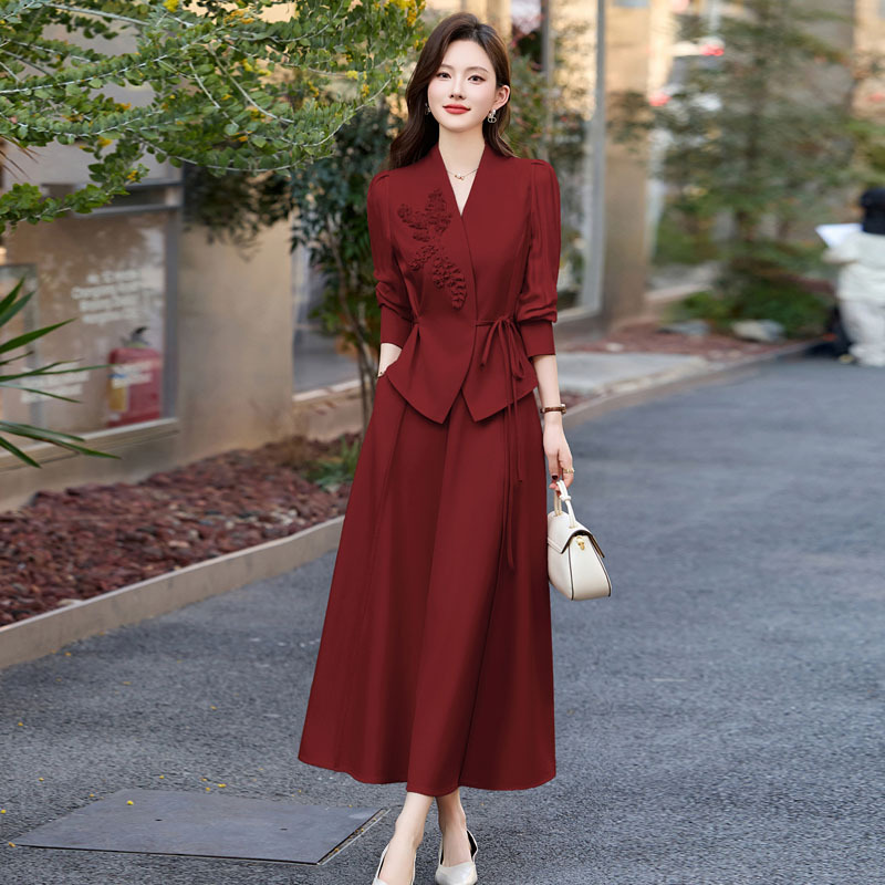 Red Elegant Suit Dress for Women 2026 Autumn New Style Chic and Beautiful Waist-Cinching Shirt and Skirt Two-Piece Set