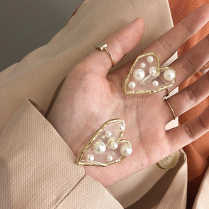 珍珠设计感耳钉小众网红耳环女气质