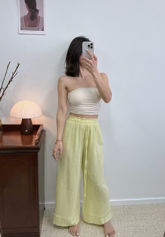 Yoga Pants with a Comfortable Feel, High-Waisted, Wide-Legged, Made of Baby Cotton Texture, Suitable for Spring and Summer, Thin and Breathable, for Daily Exercise and Fitness
