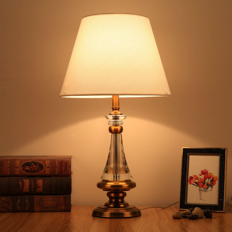 Nordic American crystal lamp Bedroom bed lamp Living room Creative study Warm Wedding room Luxury decorative lamp