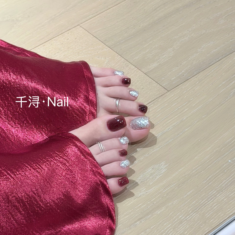 Purely Handmade Toe Nail Art with a High-End Feel, Dazzling Silver Glitter, Wearable Nails in Burgundy Cherry Color, Color-Changing Toenails for Weddings