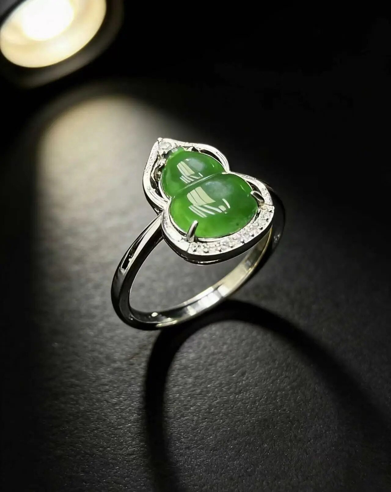 Natural grade A jade green gourd ring