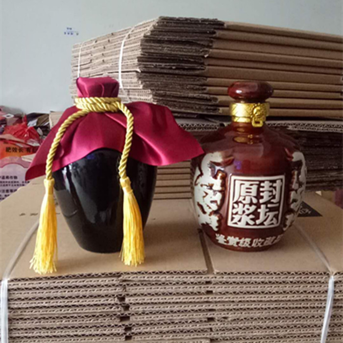 Đặc biệt cung cấp một pound chai rượu vang gốm lọ 500 ml bình gốm niêm phong men rượu vang chai rượu vang trắng giá đựng rượu