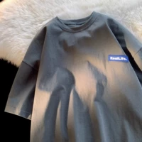 Темно-серый.