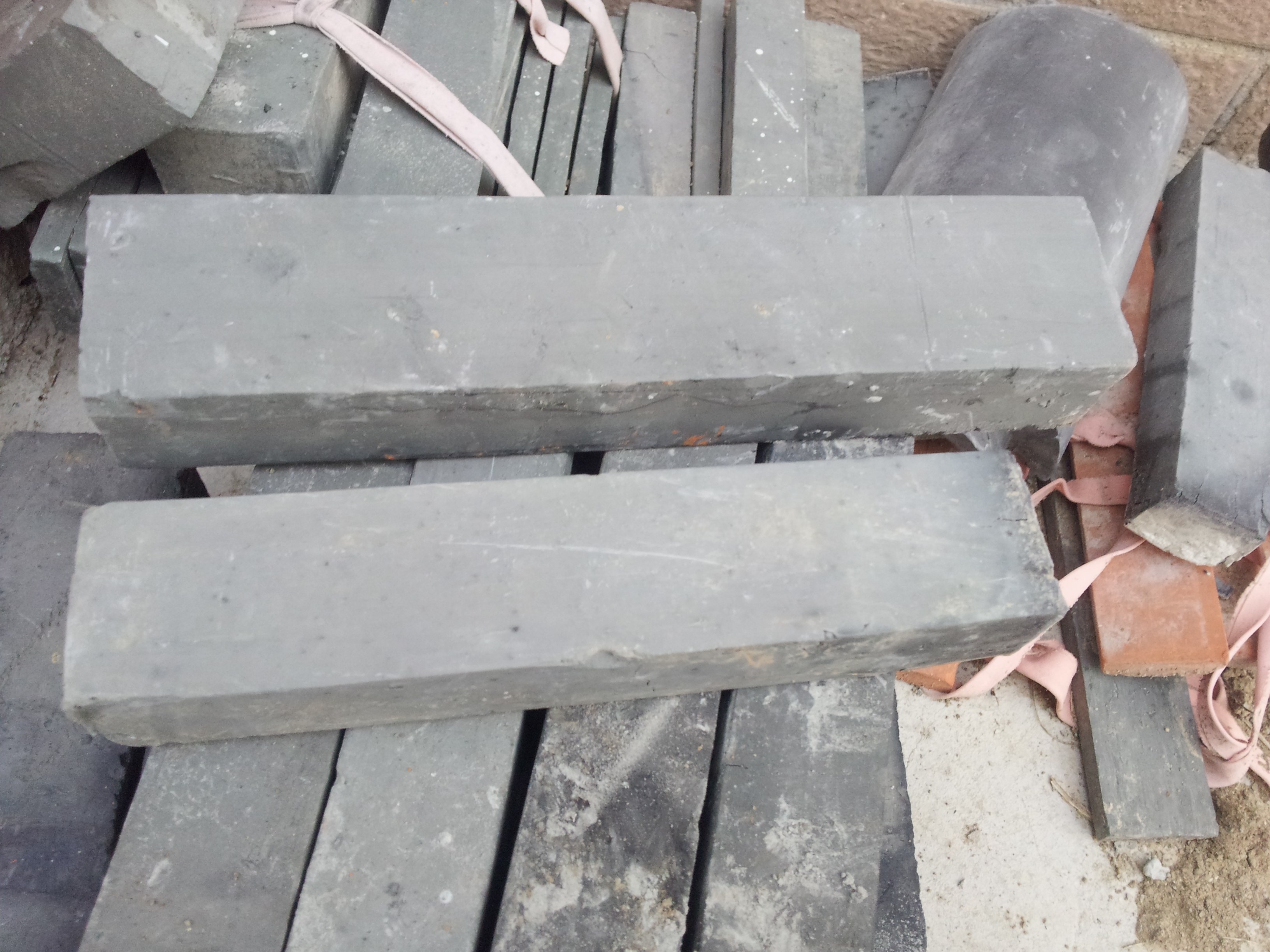 Factory direct square brick tea room small green brick eighty-five and a half brick shop local brick old blue brick small green tile small strip brick