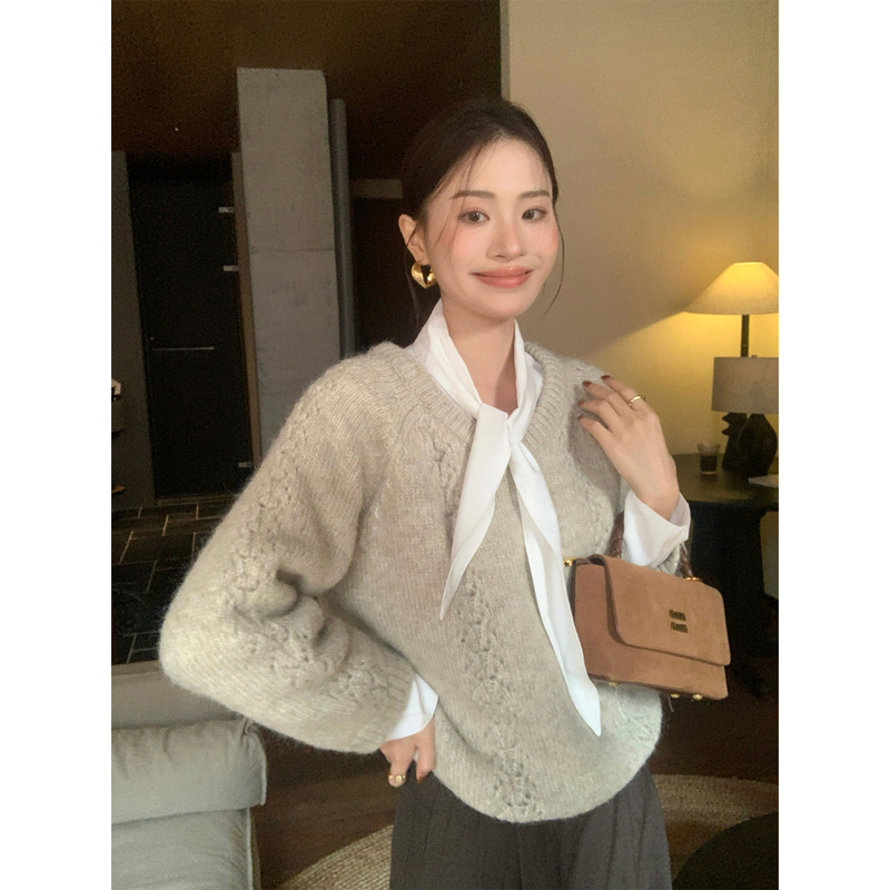 Wenran Warm and Soft Twist Pattern Round Neck Sweater for Women, Autumn and Winter Layering, Loose and Warm Knitted Top Wenran Warm and Soft Twist Pattern Round Neck Sweater for Women, Autumn and Winter Layering, Loose and Warm Knitted Top