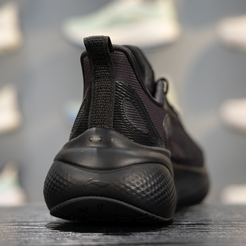 Li Ning's New Casual Shoes for Men 2026 Summer Soft Cool 3 Mesh Shock-Absorbing Thick-Soled Sports Shoes Aglw025