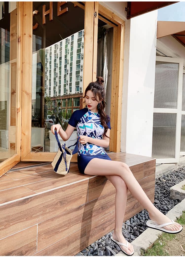 Áo tắm nữ 2018 mới dành cho học sinh chuyên nghiệp áo tắm nữ hot xuân ba mảnh nhỏ mùa đông tươi mát dễ thương - Bộ đồ bơi hai mảnh 	bikini 2 mảnh màu đỏ	