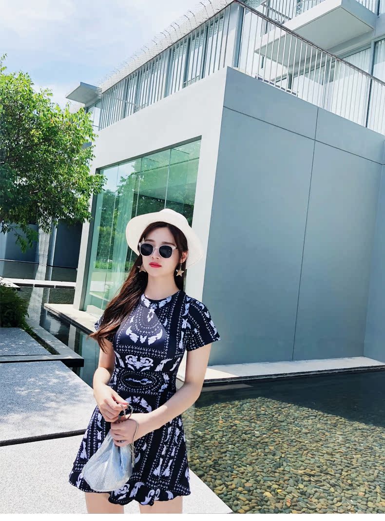 Bộ đồ tắm cho nữ nóng bỏng mùa xuân 2018 mới to béo cỡ lớn mm đã mỏng 200 kg che bụng học sinh bảo thủ Xiêm - Bộ đồ bơi One Piece đồ bơi liền thân nữ