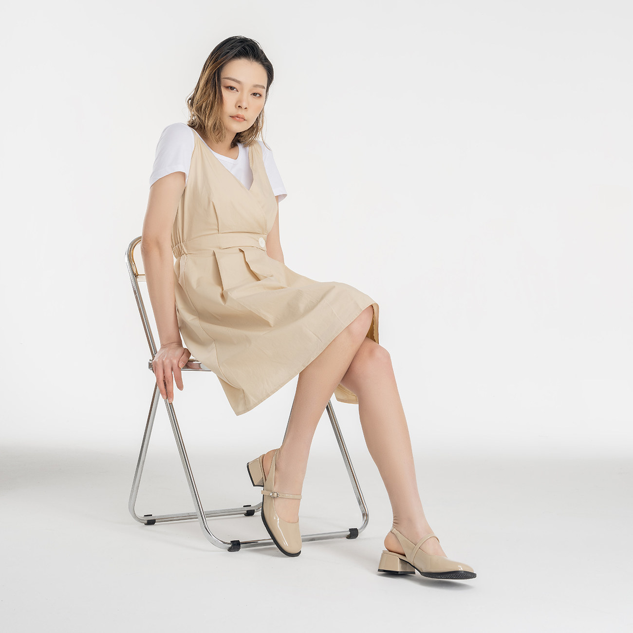 奥康 2022年春季款 女式后空单鞋 包头凉鞋  多重优惠折后￥129.2包邮 2色可选