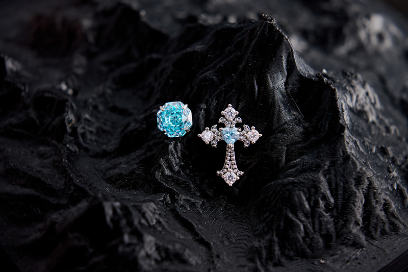 Earpoetry |   Sky Blue Rose Cut + Redemption Cross 0.8Mm*6Mm | Medical Titanium Steel