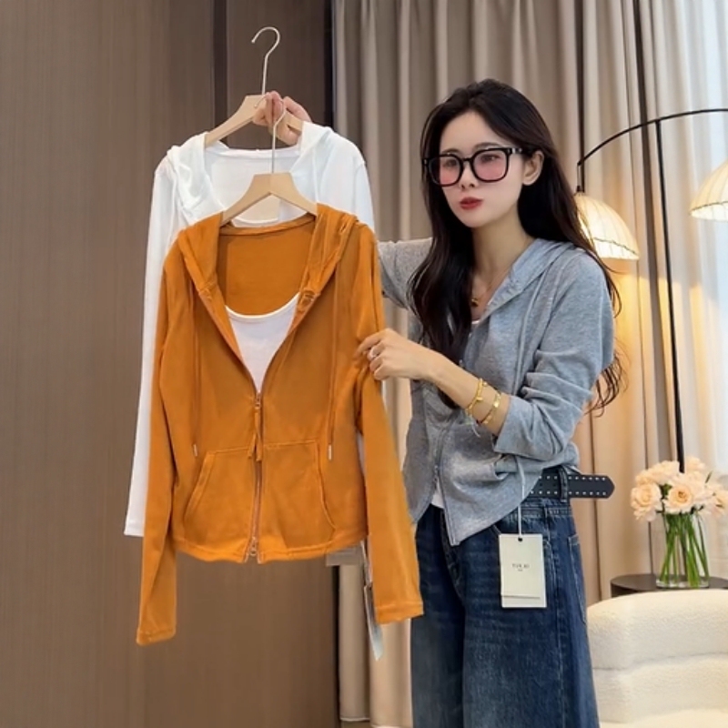 European Fashion Orange Zip-Up Faux Two-Piece Cardigan for Women, New Autumn Style, Versatile for Work and Casual Wear, Slim-Fit Hoodie Jacket European Fashion Orange Zip-Up Faux Two-Piece Cardigan for Women, New Autumn Style, Versatile for Work and Casual Wear, Slim-Fit Hoodie Jacket