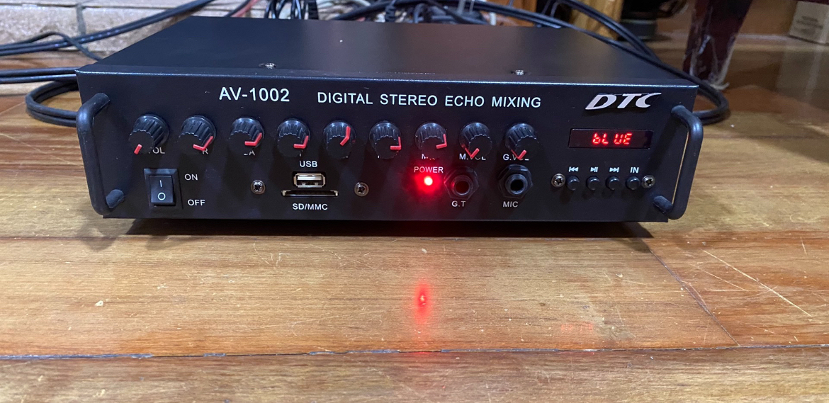 Small amplifier Bluetooth 2.0 amplifier supports Bluetooth USB disk 12V power 100w