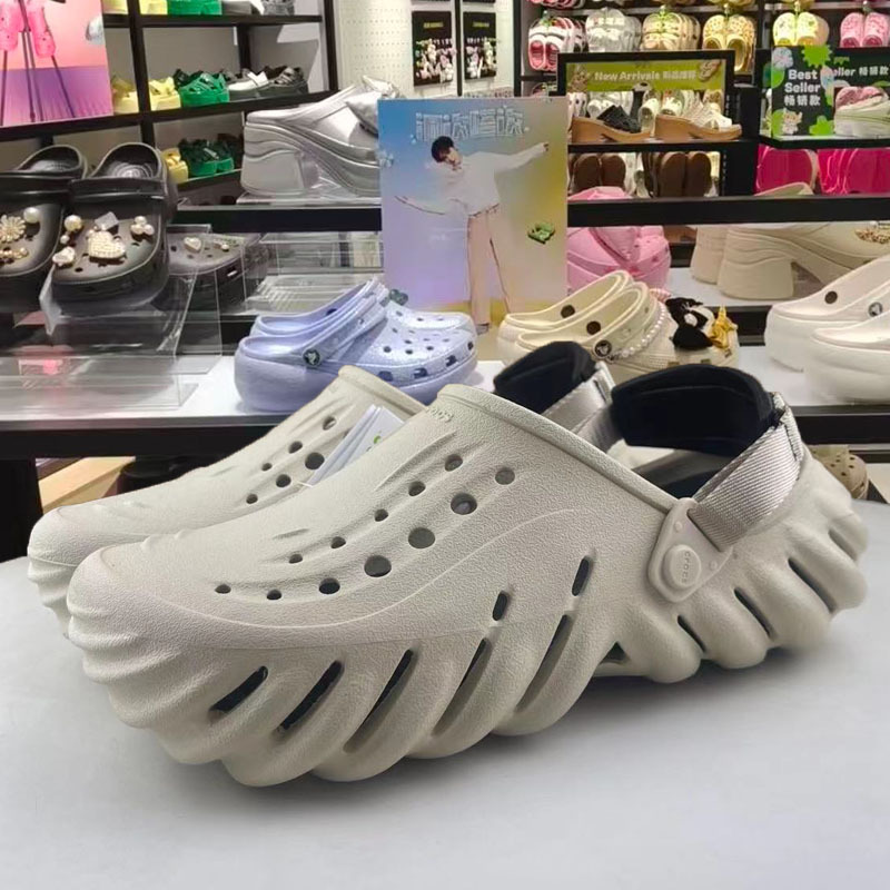 Crocs Water Shoes Beach Clogs Unisex Couple Outdoor Sandals Neutral Men's Shoes Crocs Water Shoes Beach Clogs Unisex Couple Outdoor Sandals Neutral Men's Shoes