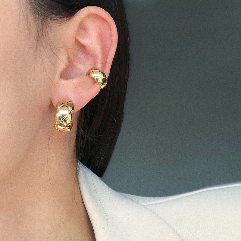 Aunt Bai 75 retro metal rhombus c-shaped earrings French simple and versatile temperament earrings earrings earrings ear clip earrings