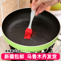 Xinjiang shipping silicone oil brush resistant high temperature kitchen BBQ brush household with small butter brush baking tool