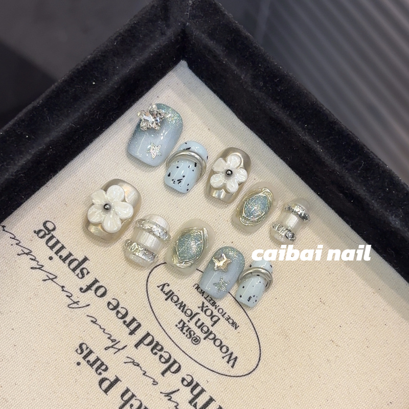 Handmade Saerim Lake High-Quality Ice Blue Short Nail Tips with Carved Design, Flattering and Easy to Wear, Short Square Shape