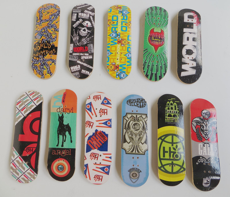 Finger Skateboard Professional Children Scooter Four Wheels Skateboard Small Skateboard Maple Wood Skateboard Wooden Skateboard