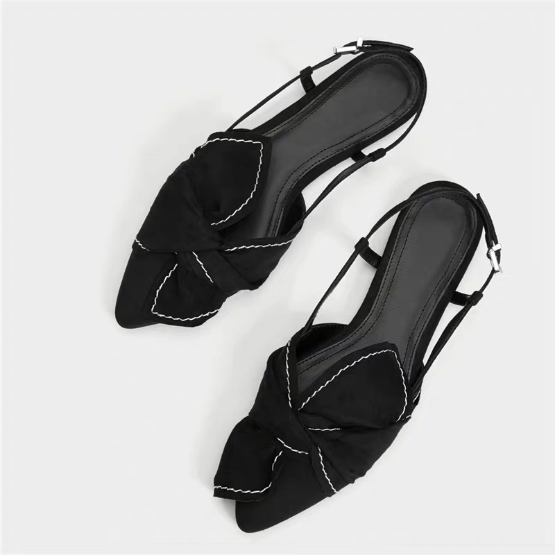 Mất giải phóng mặt bằng Mùa xuân mới bằng phẳng đáy nông cạn đinh tán gió Baotou Muller giày đơn dép đen hoang dã - Sandal sandal nữ bitis