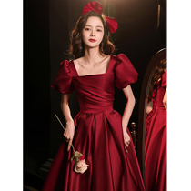 The high-end sensory summer design of the toast bride sensed the red fugitive princess wedding dress French evening dress