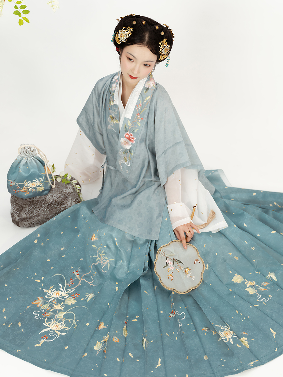 Dao Ding Hanfu, not sleeping, Ming imitation Qian's tomb, crossed half arms, inner wear, original embroidery, dark pattern