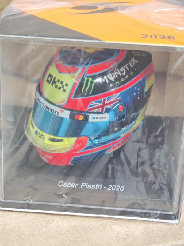 F1 Racing Model 2026 Season Annual Helmet Spark Piastri Mcl39 1:5 F1 Racing Model 2026 Season Annual Helmet Spark Piastri Mcl39 1:5
