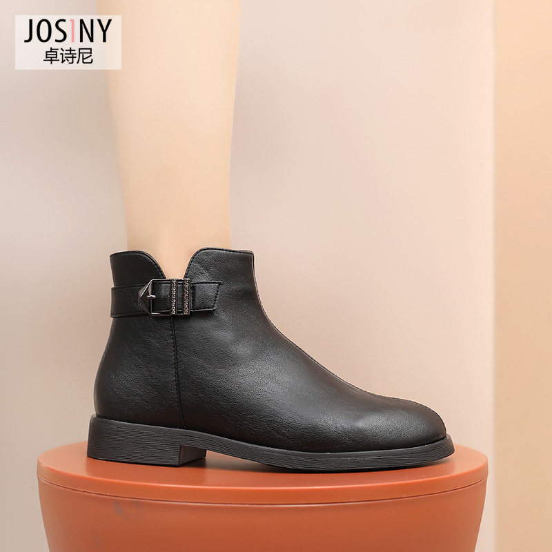 Zhuoshini 2021 winter new short-barrel boots for women low-heeled casual wild round scalp buckle commuter fashion boots for women