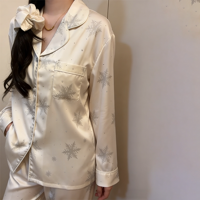 Custom Greeting Card] 19 Momme Silk Pajamas for Women, High-End Gift Box Set, Perfect as a Gift for a Best Friend, Looks Great on Photos