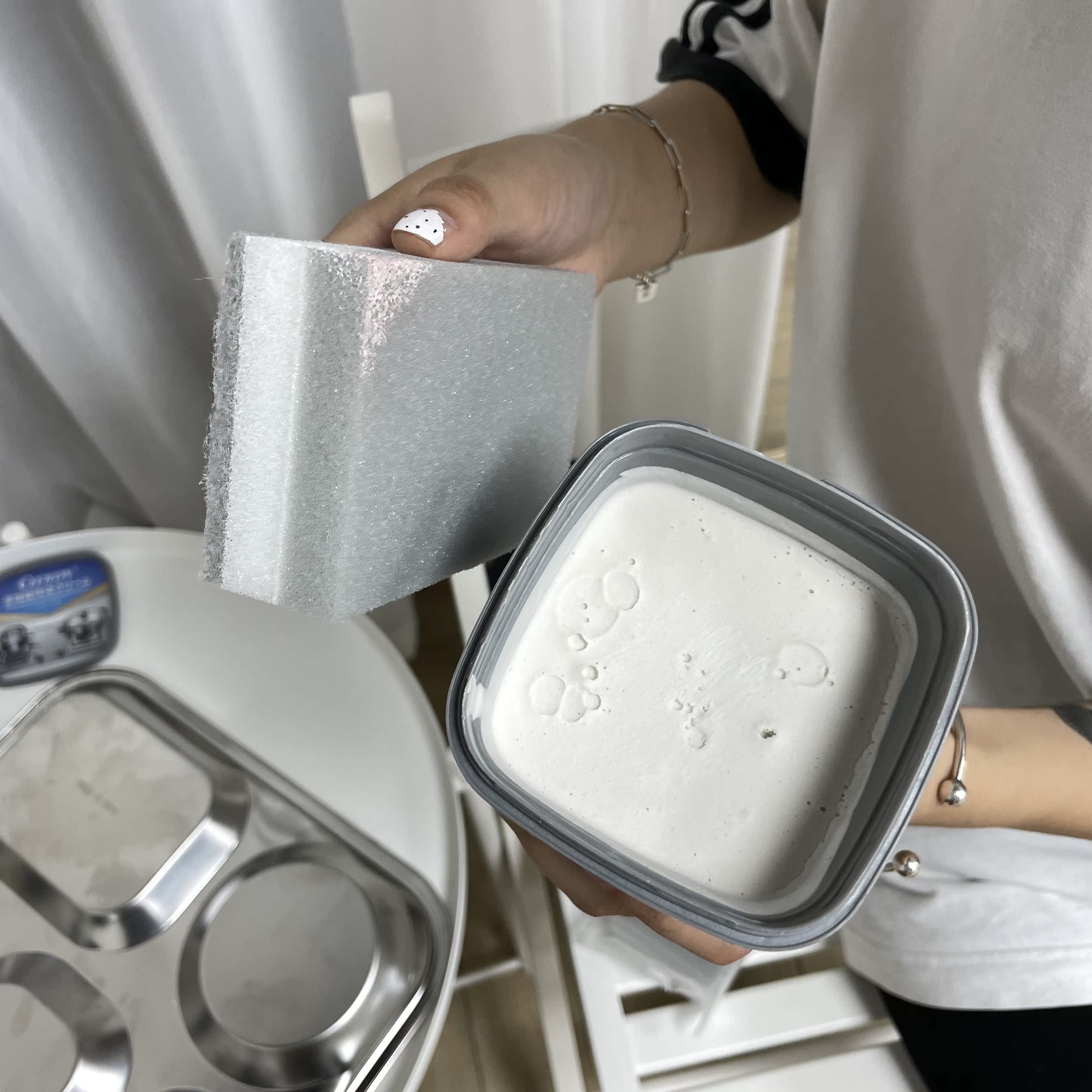 Specializing in the home brushed various types of black pan yellow pot cooking no longer afraid of the burnt bottom of the pan