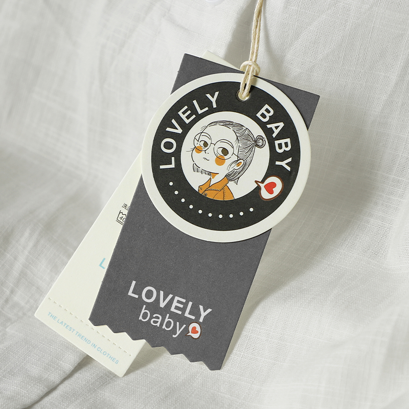 Color printing special paper hang tag custom clothing store label custom clothing trademark logo custom boys and girls clothing hang tag custom small fresh fashion hanging card simple literary personality free printing